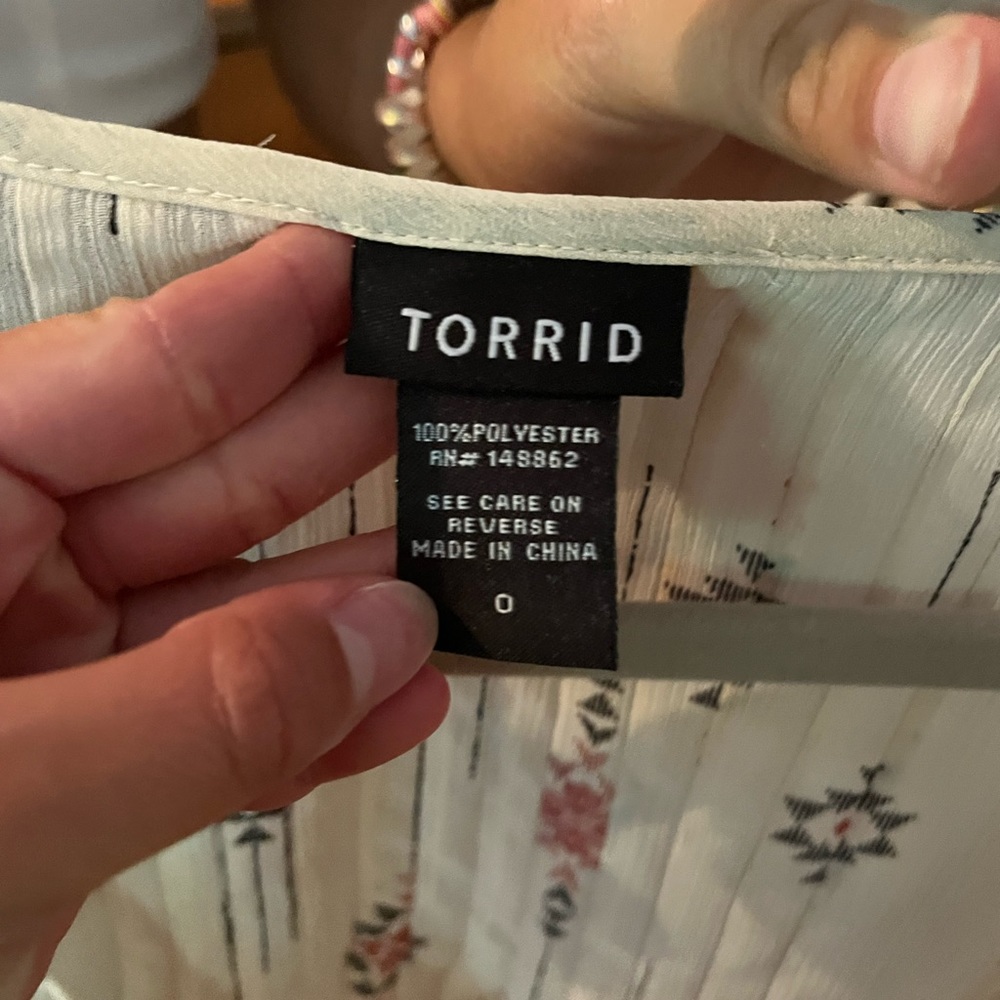 Blouse - Picture 2 of 2